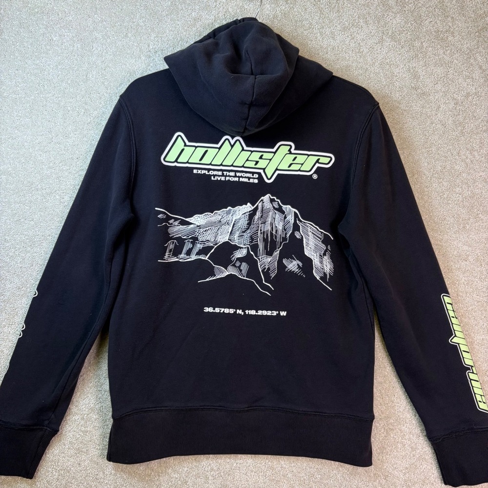 Hollister Hoodie Mens XS Black Mountain Graphic Sleeve Print Pullover Retro